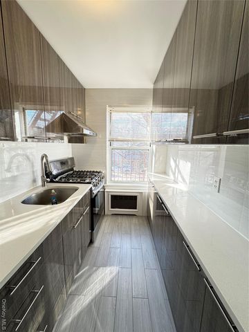 68-09 138th Street 2B, Flushing, NY 11367