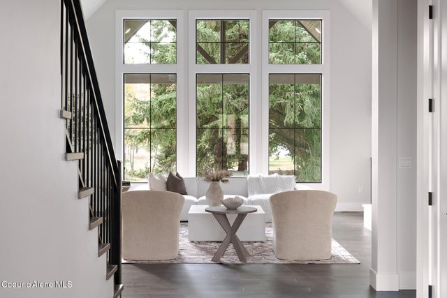 2114 W Boyles Ave, Hayden, ID 83835