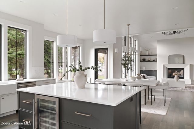 2114 W Boyles Ave, Hayden, ID 83835