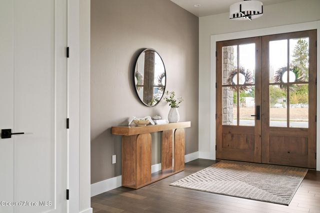 2114 W Boyles Ave, Hayden, ID 83835