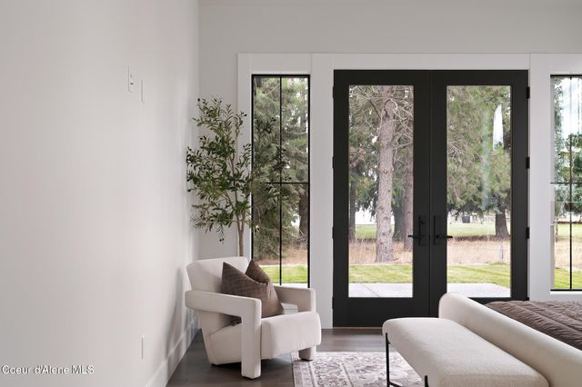 2114 W Boyles Ave, Hayden, ID 83835