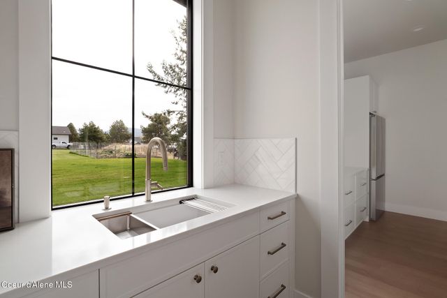 2114 W Boyles Ave, Hayden, ID 83835