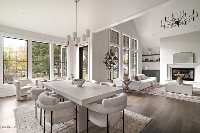 2114 W Boyles Ave, Hayden, ID 83835