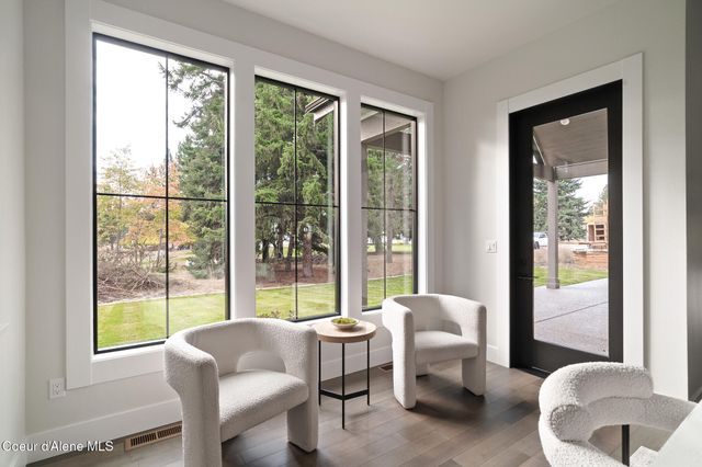 2114 W Boyles Ave, Hayden, ID 83835