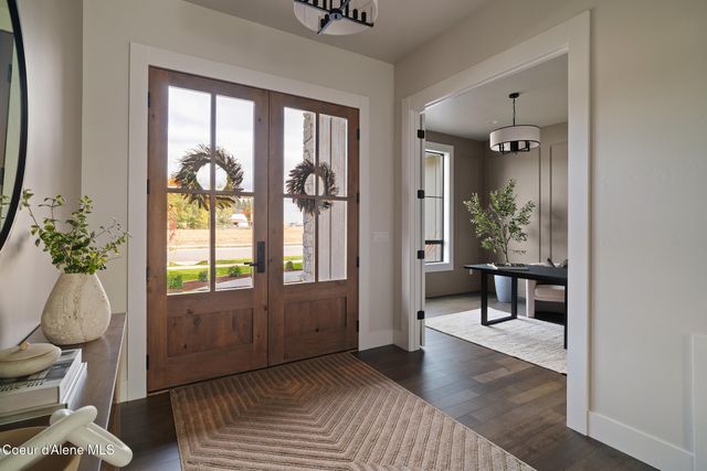 2114 W Boyles Ave, Hayden, ID 83835