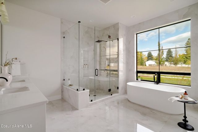 2114 W Boyles Ave, Hayden, ID 83835