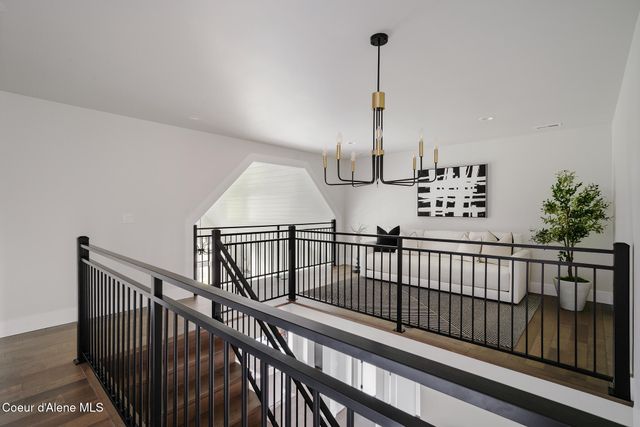 2114 W Boyles Ave, Hayden, ID 83835