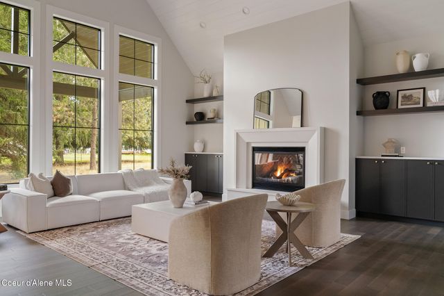 2114 W Boyles Ave, Hayden, ID 83835