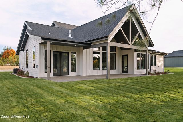 2114 W Boyles Ave, Hayden, ID 83835