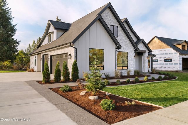 2114 W Boyles Ave, Hayden, ID 83835