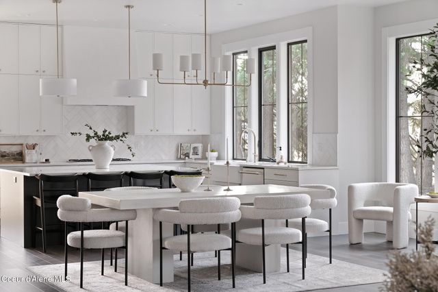 2114 W Boyles Ave, Hayden, ID 83835