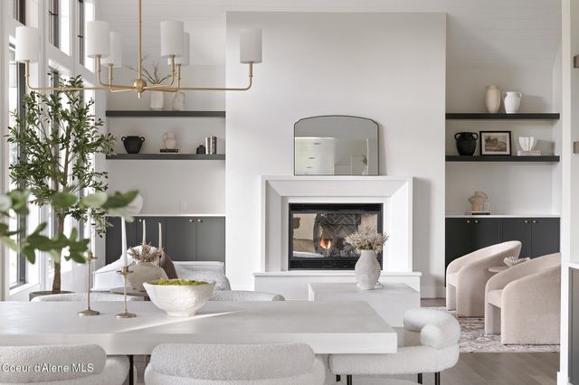 2114 W Boyles Ave, Hayden, ID 83835