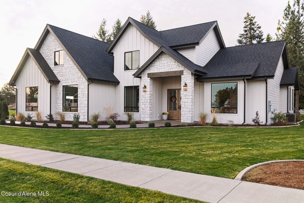 2114 W Boyles Ave, Hayden, ID 83835 photo 2