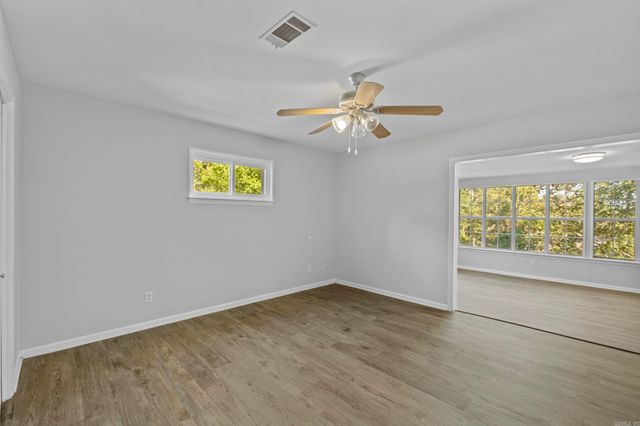 23 Crownpoint Road, Little Rock, AR 72227