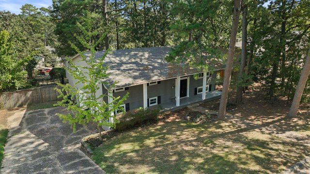 23 Crownpoint Road, Little Rock, AR 72227