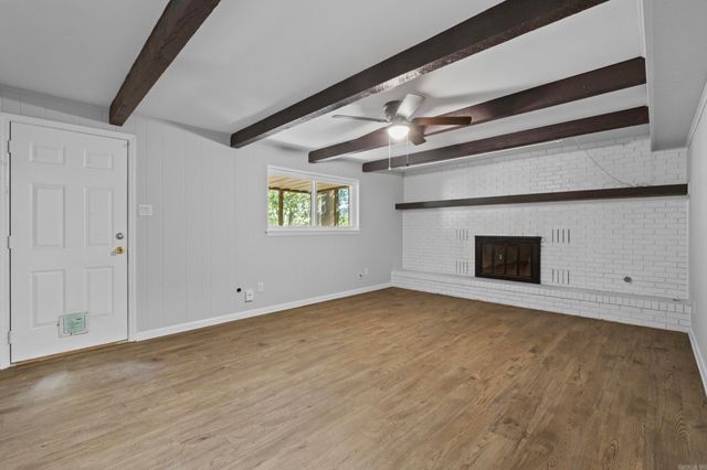 23 Crownpoint Road, Little Rock, AR 72227