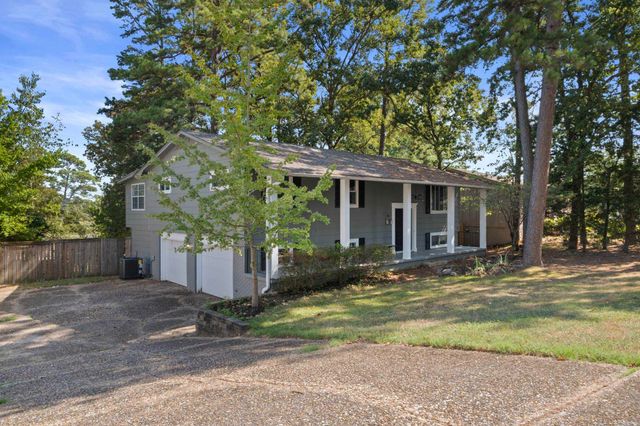 23 Crownpoint Road, Little Rock, AR 72227