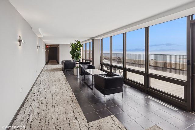 2800 N Lake Shore Drive 4117, Chicago, IL 60657