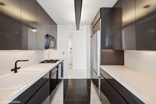 2800 N Lake Shore Drive 4117, Chicago, IL 60657