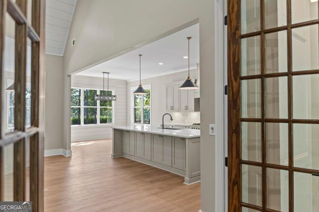 1320 A Lake Drive, Greensboro, GA 30642