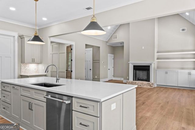 1320 A Lake Drive, Greensboro, GA 30642