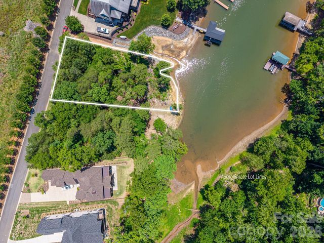 6024 Headlands Court, Belmont, NC 28012