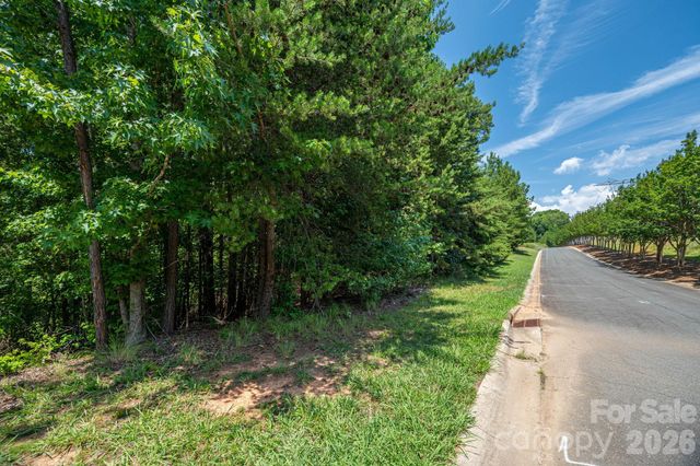6024 Headlands Court, Belmont, NC 28012