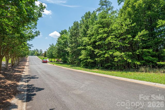 6024 Headlands Court, Belmont, NC 28012