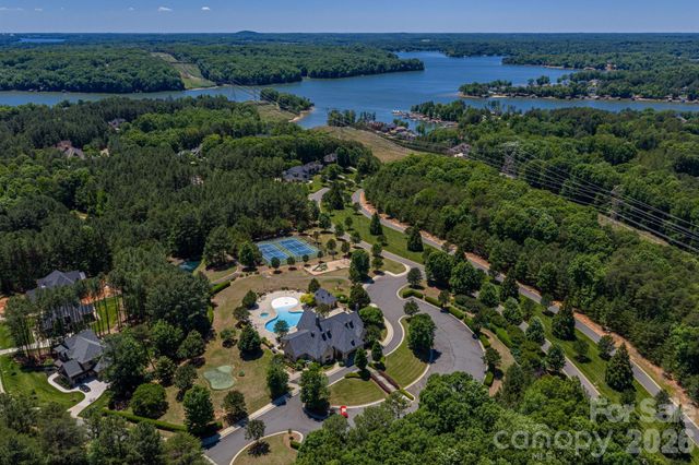 6024 Headlands Court, Belmont, NC 28012