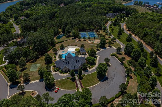 6024 Headlands Court, Belmont, NC 28012