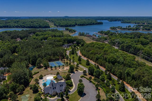 6024 Headlands Court, Belmont, NC 28012