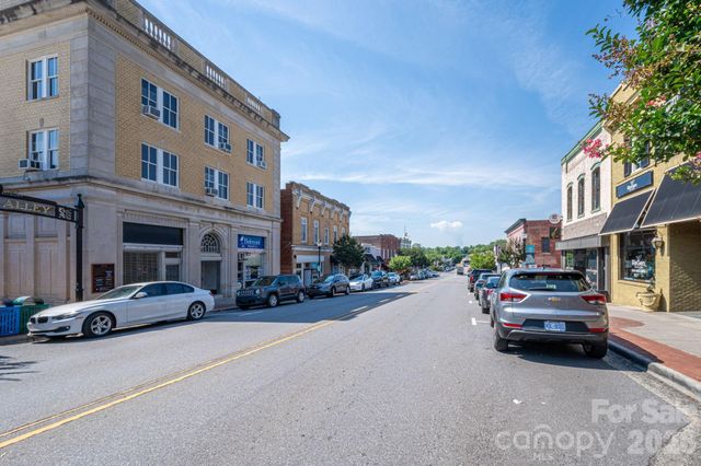 6024 Headlands Court, Belmont, NC 28012