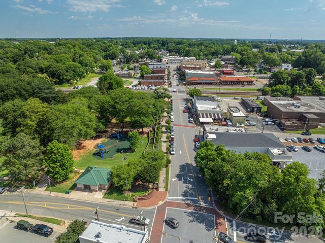 6024 Headlands Court, Belmont, NC 28012