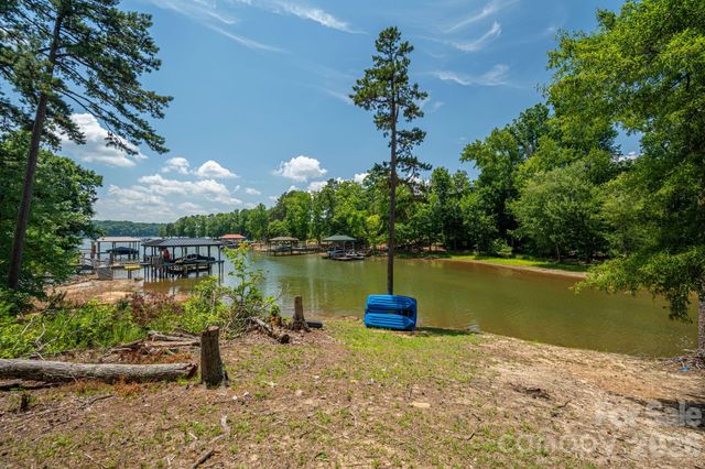 6024 Headlands Court, Belmont, NC 28012