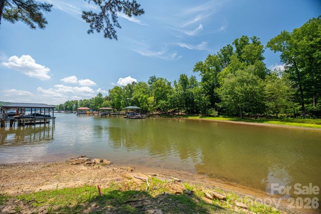 6024 Headlands Court, Belmont, NC 28012