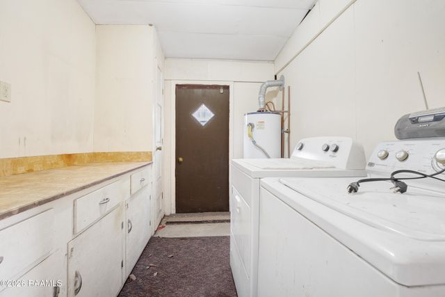 711 Maumus Street, New Iberia, LA 70560