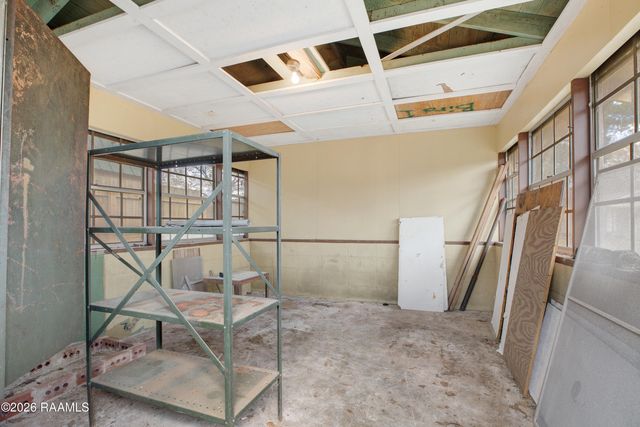 711 Maumus Street, New Iberia, LA 70560