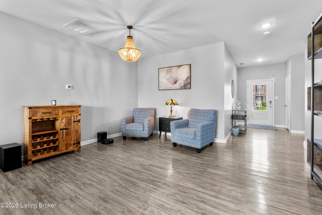 7807 Pineland Ridge Pass, Louisville, KY 40229