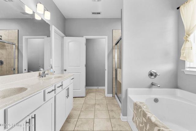 7807 Pineland Ridge Pass, Louisville, KY 40229