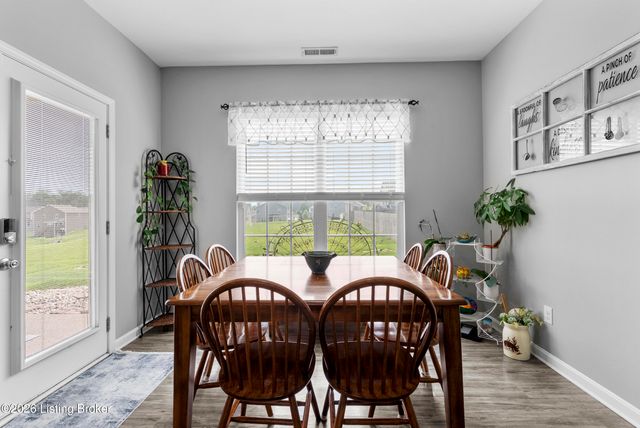 7807 Pineland Ridge Pass, Louisville, KY 40229
