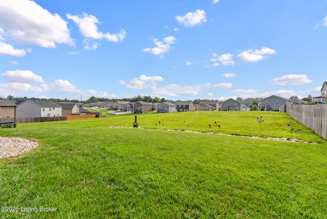 7807 Pineland Ridge Pass, Louisville, KY 40229