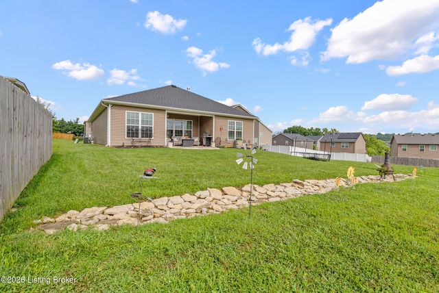 7807 Pineland Ridge Pass, Louisville, KY 40229