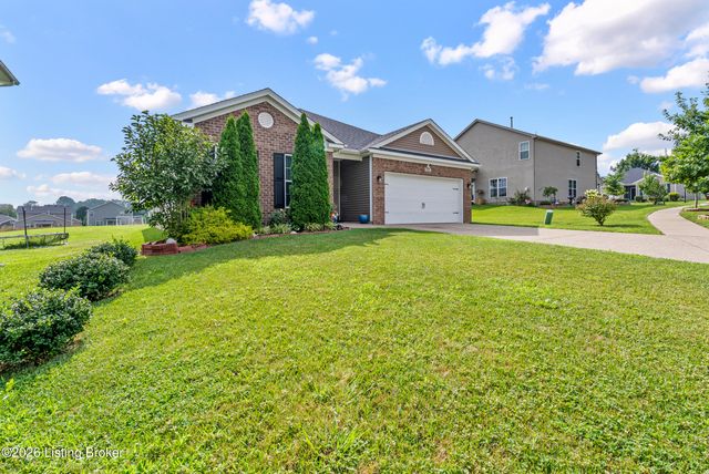 7807 Pineland Ridge Pass, Louisville, KY 40229