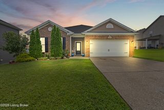 7807 Pineland Ridge Pass, Louisville, KY 40229