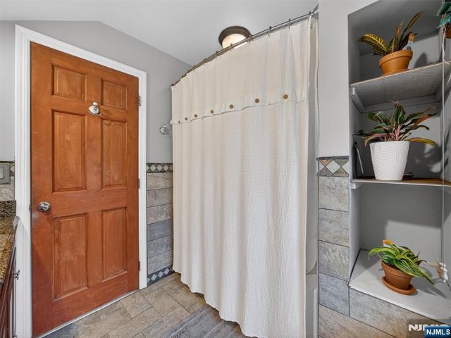 108 9th Avenue, Hawthorne, NJ 07506