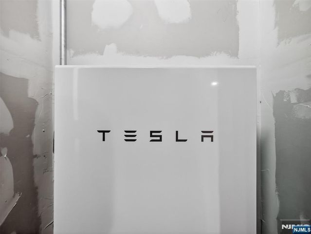 108 9th Avenue, Hawthorne, NJ 07506