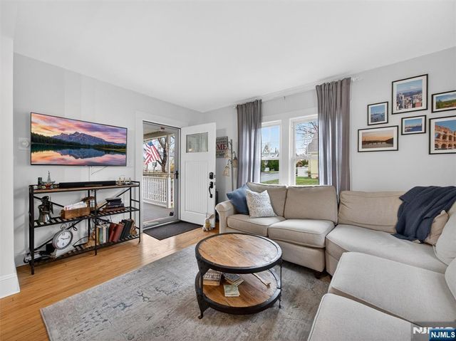 108 9th Avenue, Hawthorne, NJ 07506