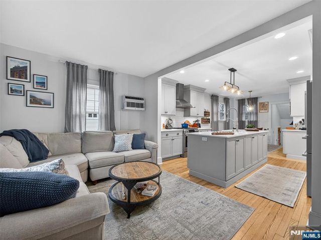 108 9th Avenue, Hawthorne, NJ 07506