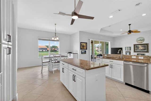10180 LAKE MIONA WAY, Oxford, FL 34484