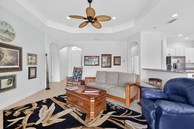 10180 LAKE MIONA WAY, Oxford, FL 34484